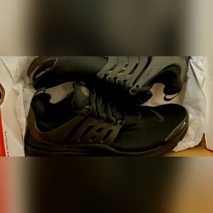 NEW NEW Black Nike Presto (Men)